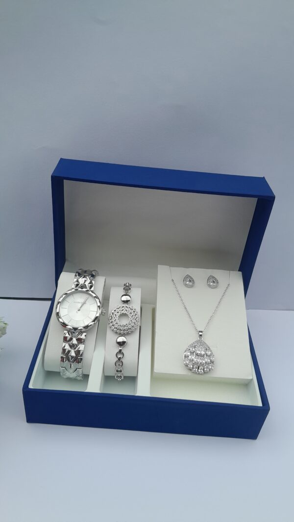 Vivid Aura Ladies Silver 3-in-1 Jewelry Set