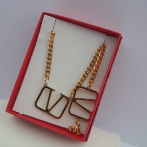 matching gold chain and bracelet