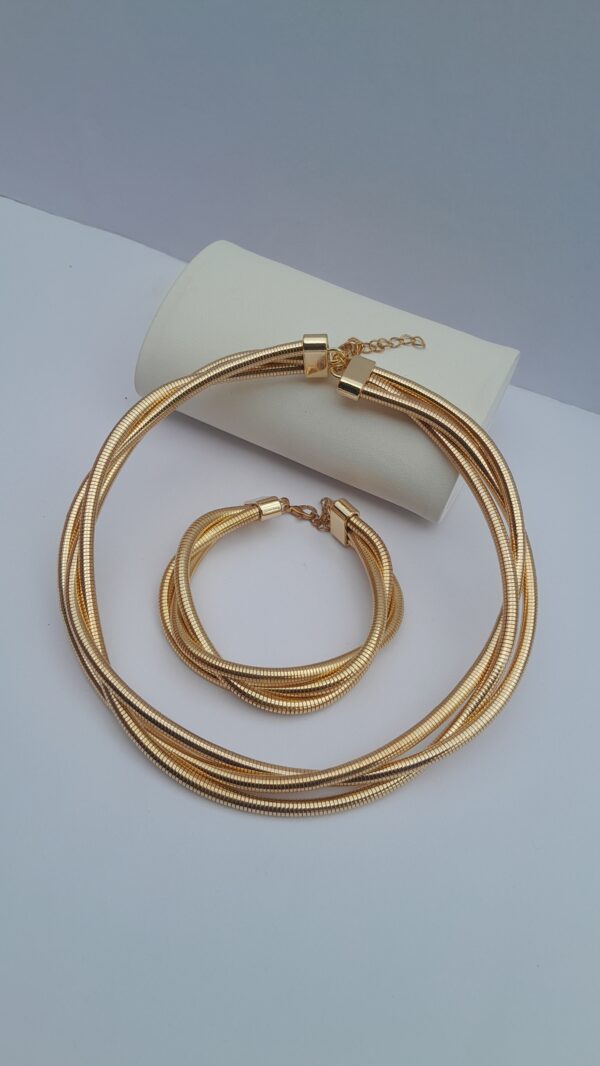 ladies gold choker necklace