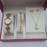 Modern Gold Jewelry Set Ladies