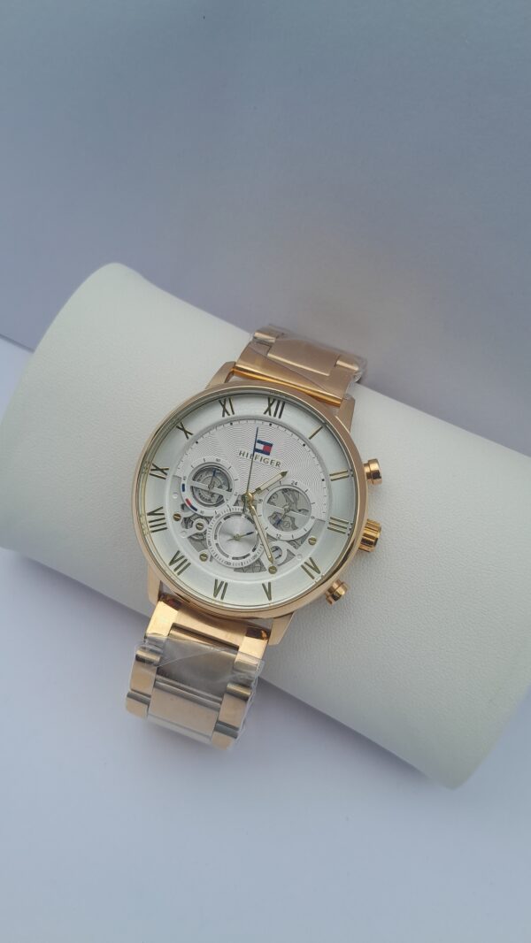 Analog Gold Watch Men