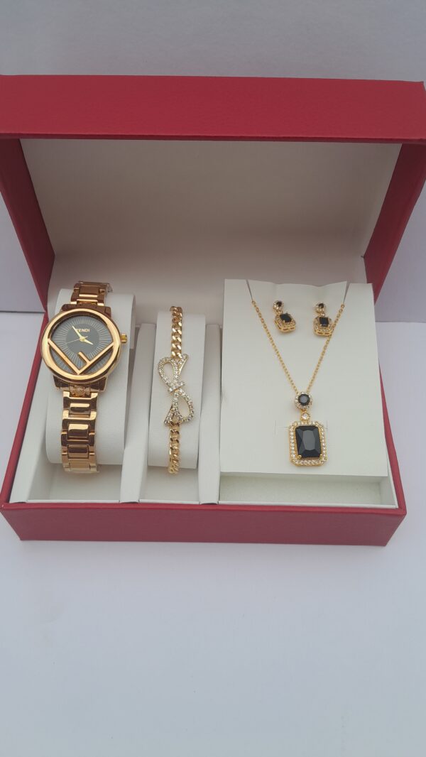 Gold Ladies Jewelry Set