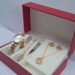 Gold Ladies Jewelry Set