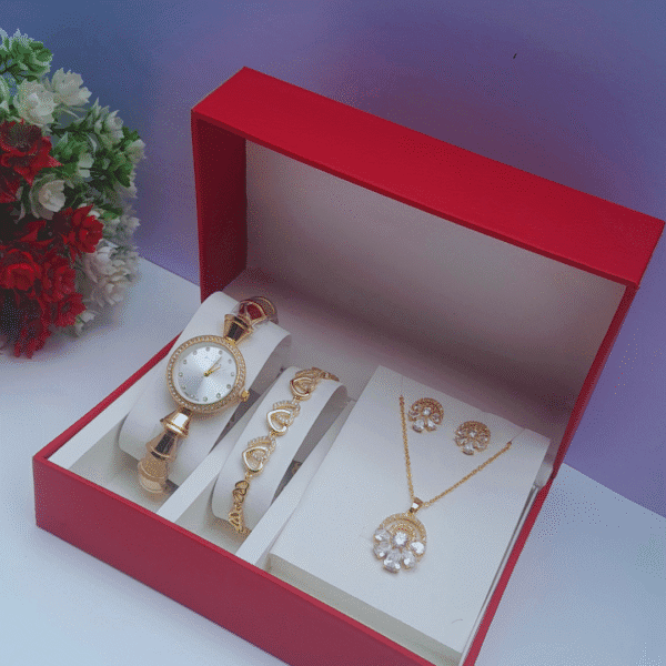 Gold Ladies Jewelry Set