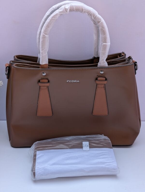 Stylish Ladies Brown Bag – Elegant & Durable Handbag for Everyday Use