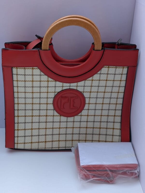 Gorgeous Red Ladies Handbag | Wooden Handle